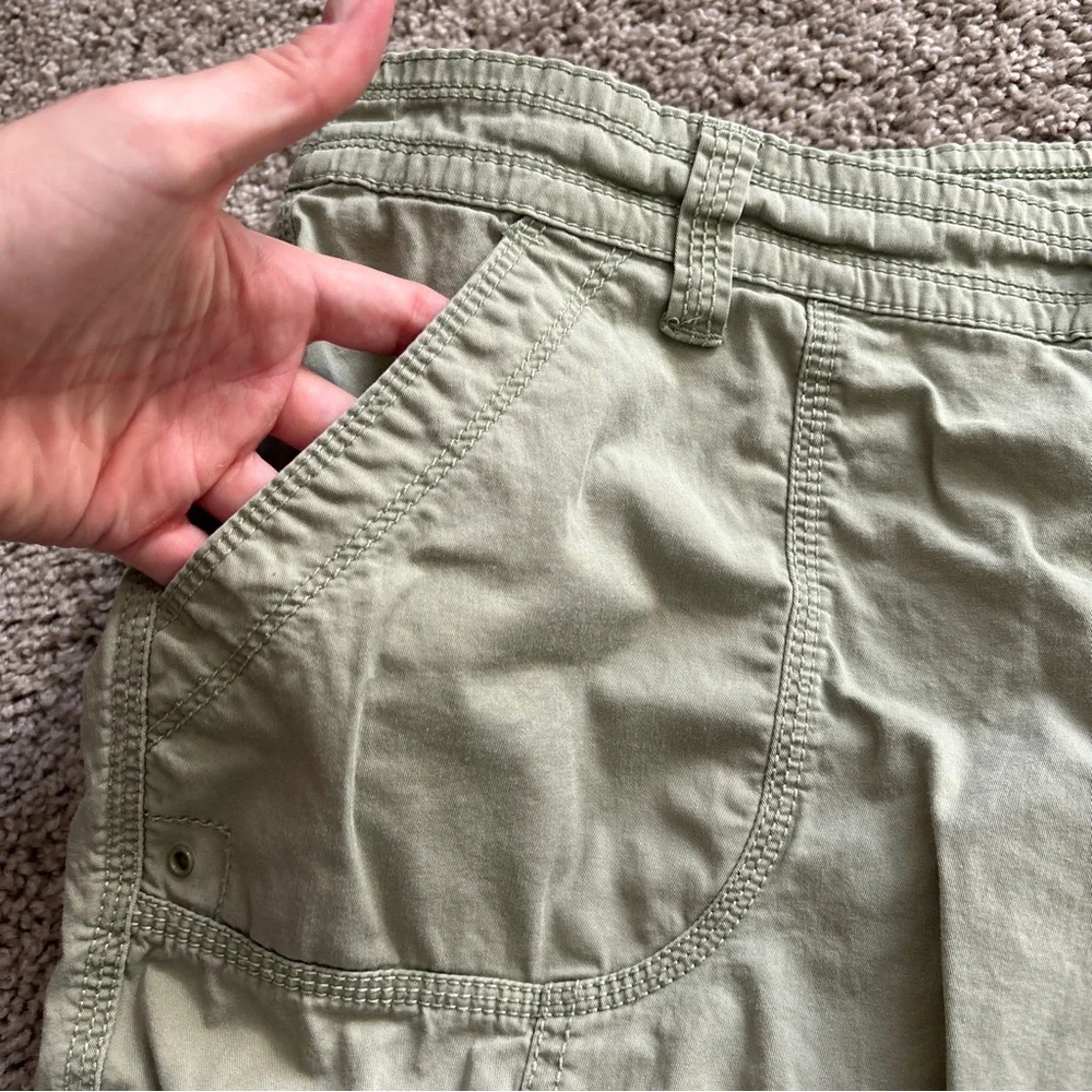 Faded Glory Size 12 Olive Green Cargo Capris - Picture 3 of 6